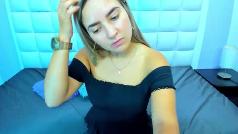 Teresa online show from 10-21-25, 01:56