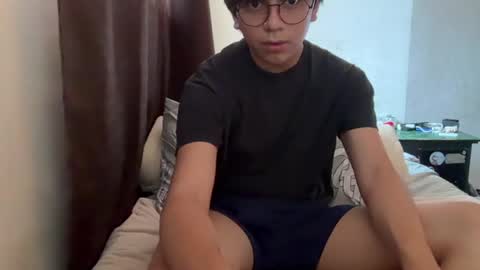 Snapshot of teriyakiboi chatting on 06-19-26, 05:17 teriyakiboi online show from 06-19-26, 05:17