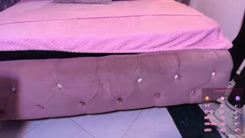 Terra Elowen online show from 10-26-25, 11:38