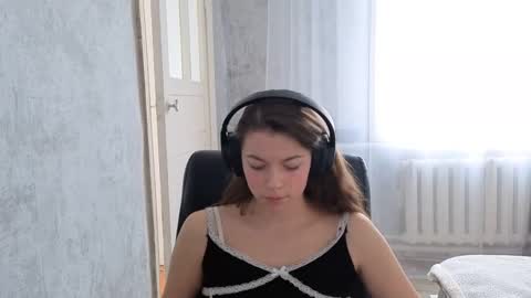 Anny Simpson online show from 11-03-25, 04:25