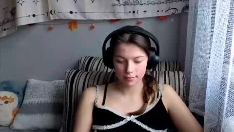 Anny Simpson online show from 11-20-25, 06:02