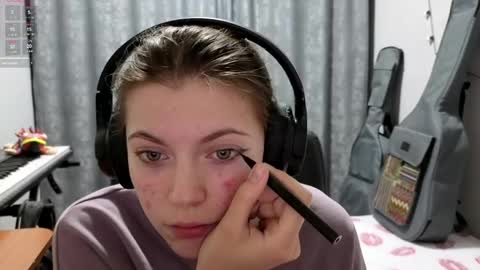 Anny Simpson online show from 04-15-26, 08:20