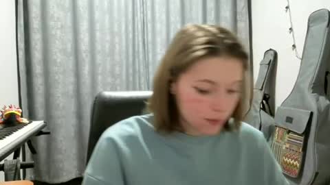 Anny Simpson online show from 05-22-26, 07:19