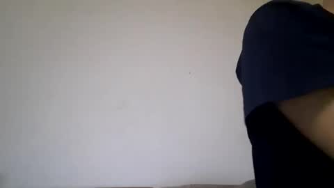 Snapshot of terre28 chatting on 03-08-25, 01:14 terre28 online show from 03-08-25, 01:14