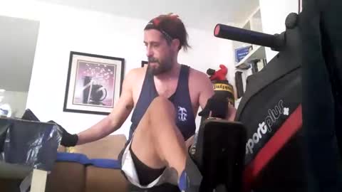 Snapshot of terre28 chatting on 09-09-25, 01:21 terre28 online show from 09-09-25, 01:21