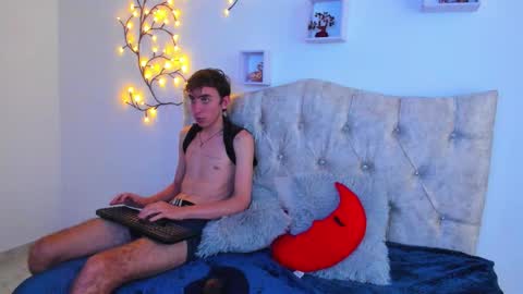 Snapshot of terrygrace chatting on 11-18-25, 06:45 terrygrace online show from 11-18-25, 06:45