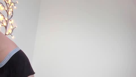 Snapshot of terrygrace chatting on 01-11-26, 08:25 terrygrace online show from 01-11-26, 08:25