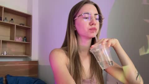 Snapshot of tessa_calmness chatting on 04-25-26, 04:37 tessa_calmness online show from 04-25-26, 04:37