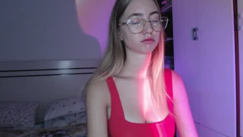 Snapshot of tessa_calmness chatting on 07-31-26, 12:04 tessa_calmness online show from 07-31-26, 12:04