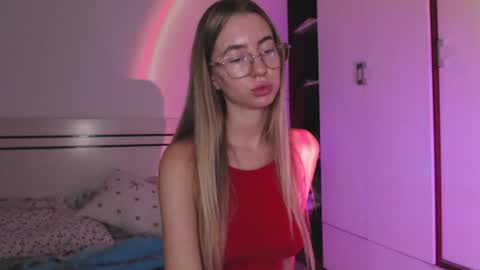 Snapshot of tessa_calmness chatting on 08-04-26, 03:43 tessa_calmness online show from 08-04-26, 03:43