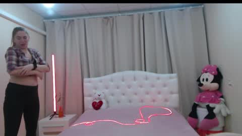 Snapshot of tessadaybreak chatting on 04-23-26, 07:52 tessadaybreak online show from 04-23-26, 07:52