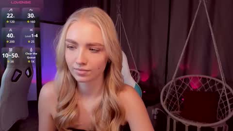 TessaHamilton online show from 11-21-25, 09:19