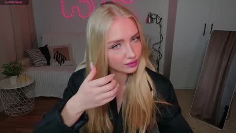 TessaHamilton online show from 04-04-26, 09:51