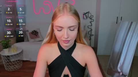 TessaHamilton online show from 05-21-26, 11:28
