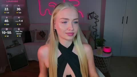 TessaHamilton online show from 05-29-26, 12:14