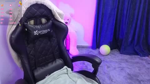 Tessy online show from 01-22-25, 07:03