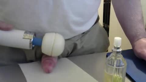 Test the Chat online show from 12-27-24, 02:25