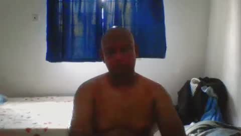 Snapshot of tested123 chatting on 10-18-25, 09:21 yours online show from 10-18-25, 09:21