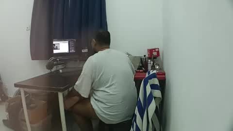 Snapshot of tested123 chatting on 11-20-25, 01:55 yours online show from 11-20-25, 01:55