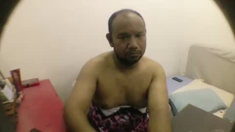 Snapshot of tested123 chatting on 11-25-25, 03:01 yours online show from 11-25-25, 03:01