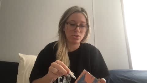 Snapshot of texas_blonde chatting on 09-12-25, 05:46 Daphne Summers online show from 09-12-25, 05:46