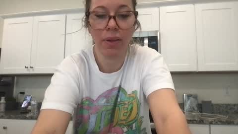 Snapshot of texas_blonde chatting on 11-14-25, 04:17 Daphne Summers online show from 11-14-25, 04:17