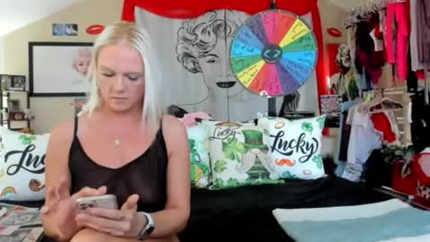 peachy online show from 03-11-25, 07:47