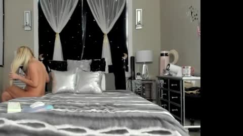 Snapshot of texaspeach69 chatting on 12-21-25, 06:26 peachy online show from 12-21-25, 06:26