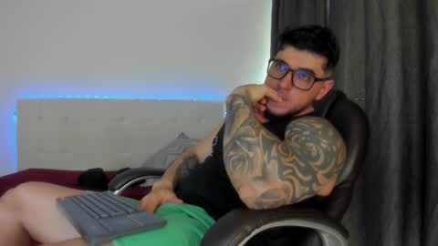 Snapshot of teylor_creed chatting on 02-21-26, 06:53 teylor creed online show from 02-21-26, 06:53