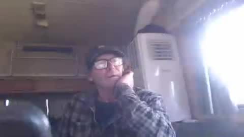 Snapshot of tezzar1 chatting on 07-13-26, 05:43 tezzar1 online show from 07-13-26, 05:43