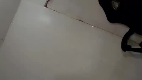 Luna online show from 02-28-25, 03:48