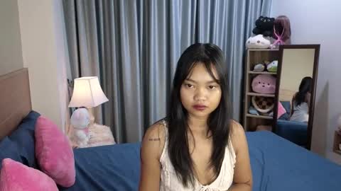 Snapshot of thailand4you chatting on 02-15-26, 11:19 AbbieThai online show from 02-15-26, 11:19