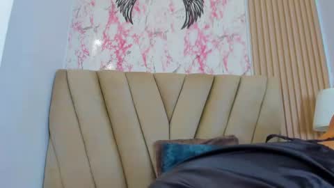 Snapshot of thais_kim chatting on 07-08-26, 03:16 Sweet Thais online show from 07-08-26, 03:16
