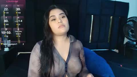 Snapshot of thaisadara24 chatting on 11-21-25, 08:07 T H A I S online show from 11-21-25, 08:07