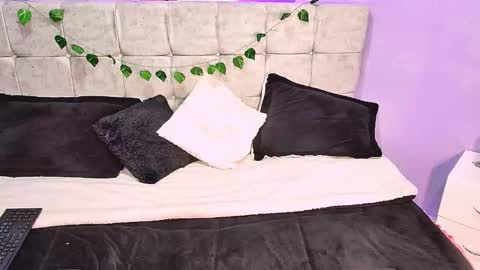 Snapshot of thalia_roose chatting on 01-31-26, 08:18 Thalia online show from 01-31-26, 08:18