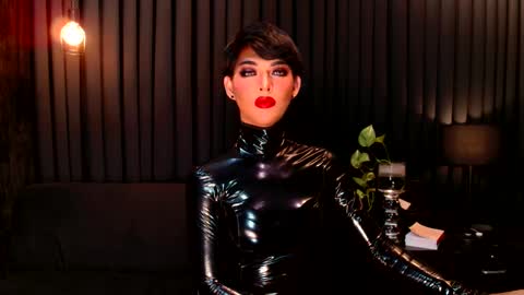 Snapshot of thalia_saint chatting on 01-07-25, 09:07 Thalia Saint online show from 01-07-25, 09:07