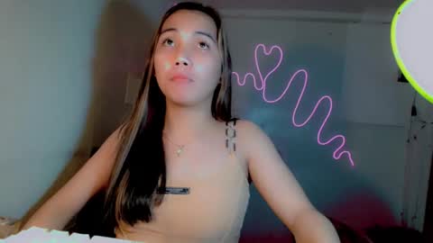 Thalia online show from 11-28-25, 01:08