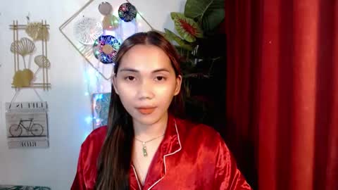 Thalia online show from 12-17-25, 04:35