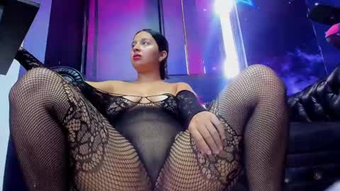 Snapshot of thaliaa_bdsm chatting on 09-30-25, 04:12 Thalia online show from 09-30-25, 04:12
