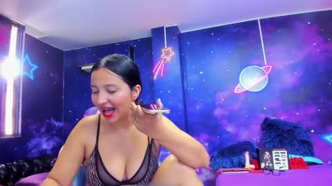 Snapshot of thaliaa_bdsm chatting on 10-14-25, 03:02 Thalia online show from 10-14-25, 03:02