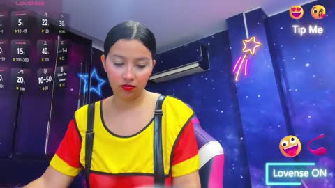 Snapshot of thaliaa_bdsm chatting on 10-18-25, 01:01 Thalia online show from 10-18-25, 01:01
