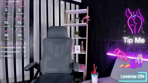 Snapshot of thaliabrooks_ chatting on 09-10-25, 05:18 Thalia online show from 09-10-25, 05:18