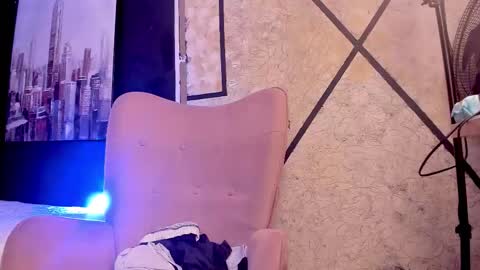 Snapshot of thaliabrooks_ chatting on 12-04-25, 05:28 Thalia online show from 12-04-25, 05:28