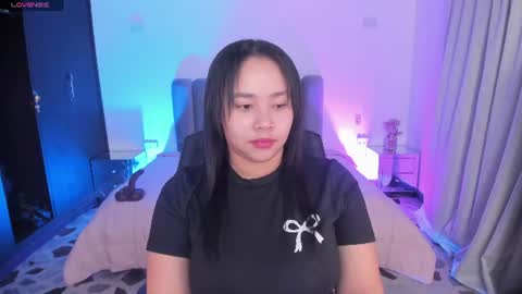 Snapshot of thaliabrooks_ chatting on 06-18-26, 04:57 Thalia online show from 06-18-26, 04:57