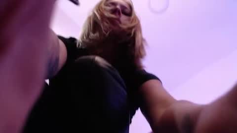 Snapshot of thamarajane1 chatting on 07-10-26, 01:25 online show from 07-10-26, 01:25