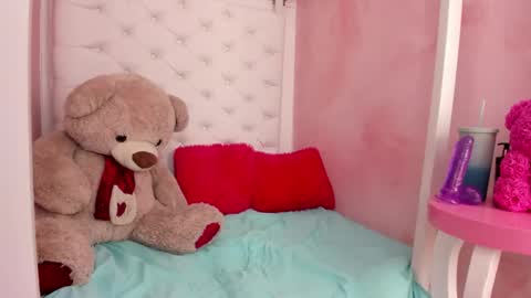 thanier_18 online show from 02-11-26, 08:14