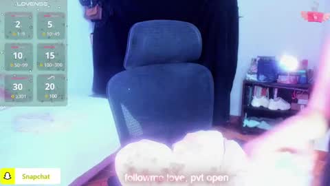   online show from 03-11-25, 06:19