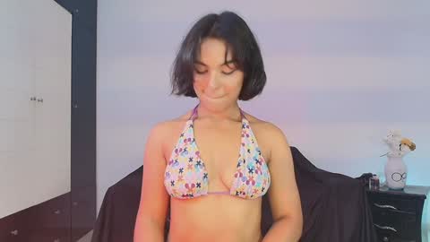 Snapshot of thatgirl_camila chatting on 01-25-25, 07:49 Camila online show from 01-25-25, 07:49