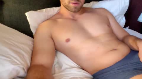 Snapshot of thatgymlad chatting on 11-25-25, 09:20 thatgymlad online show from 11-25-25, 09:20