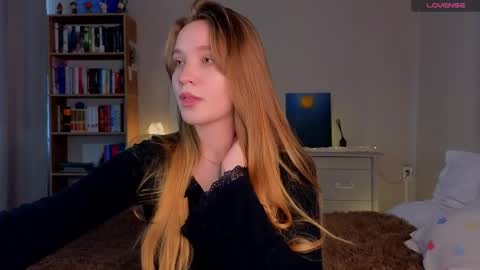 Snapshot of thatonerabbit chatting on 05-17-26, 02:35 Alice online show from 05-17-26, 02:35